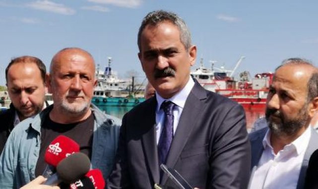 Bakan Özer: Deprem bölgesindeki 12 bin çocuğa bayram hediyesi hazırlandı