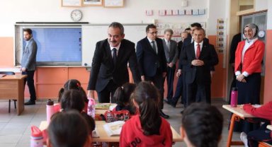 Bakan Özer: Deprem bölgesine dönen öğrenci sayısı 32 bin 659'a ulaştı