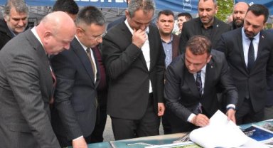 Bakan Özer: Sayın Cumhurbaşkanımız bu ülkenin vatandaşlarına hak ettiğini verdi