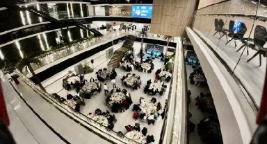Bakan Varank, Başakşehir'de sahur programına katıldı