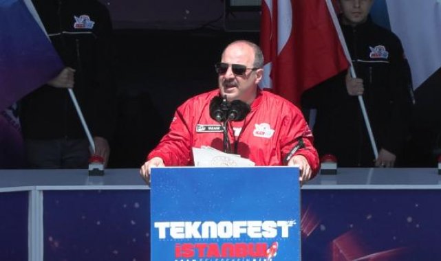Bakan Varank: Burada dünyanın en büyük uzay ve havacılık festivali yapılıyor