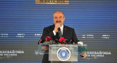 Bakan Varank: Demek ki İmamoğlu'nun Togg'un havasına ihtiyacı var