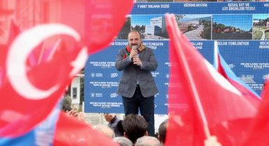 Bakan Varank: Sundukları tek vaat kaos