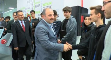 Bakan Varank: Sundukları tek vaat kaos