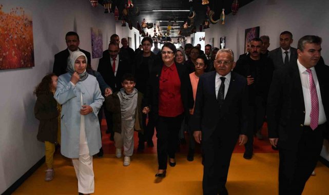 Bakan Yanık'tan Başkan Büyükkılıç'a "örnek proje" teşekkürü