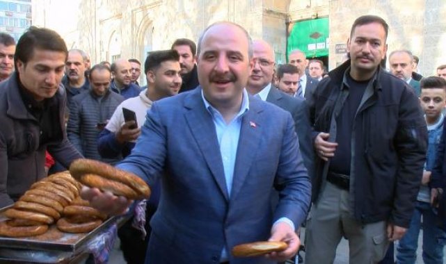 Bakanı Varank: Buruk bir bayram geçiriyoruz