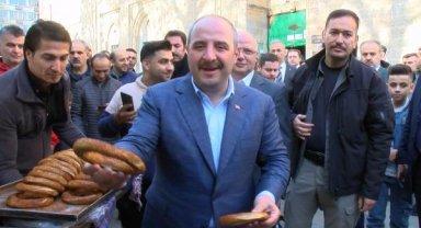 Bakanı Varank: Buruk bir bayram geçiriyoruz