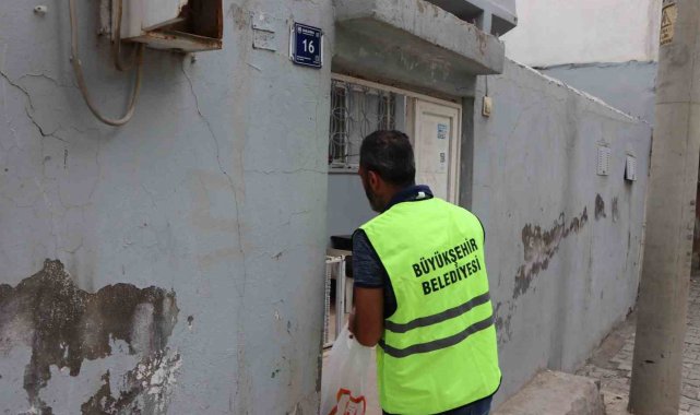 Bakıma muhtaç engelli ve yaşlılara iftar yemeği
