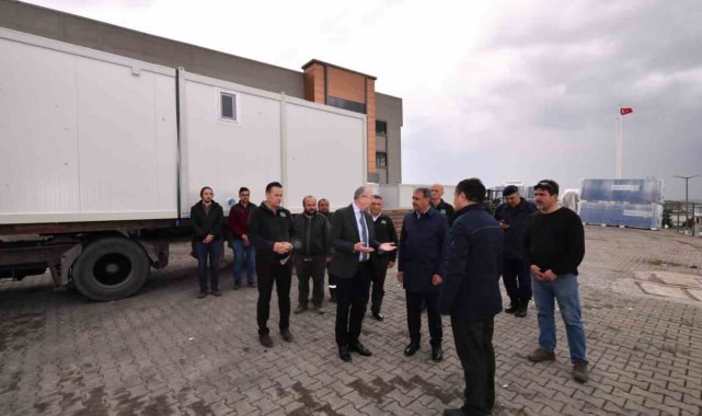 Balıkesir'den deprem bölgesine 44 konteyner ev