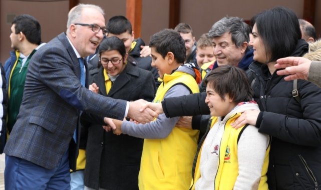 BARÜ, otizmli çocuklar ve aileleriyle dayanışma içinde olacak