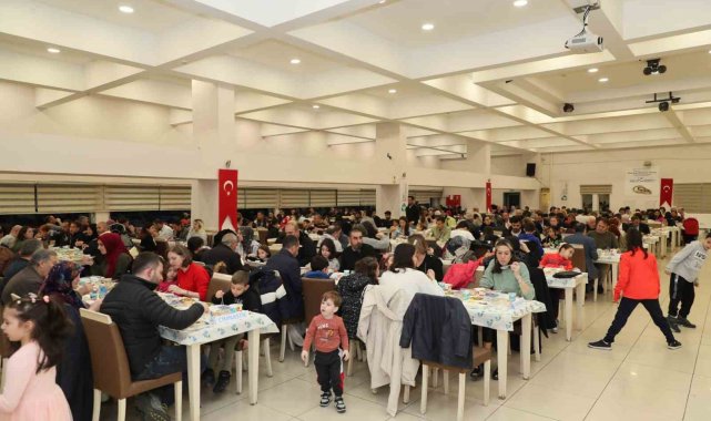 Başkan Hürriyet sporcuları iftarda ağırladı