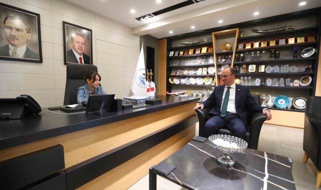 Başkan Örki makamını minik Elif'e emanet etti