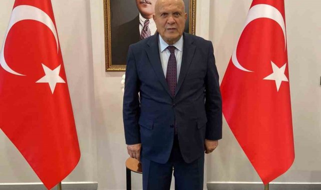 Başkan Pekmezci: "Kadir Gecesi ile nurlandıran ve bizleri bir kez daha bu mübarek zamana ulaştıran rabbimize şükrediyoruz"
