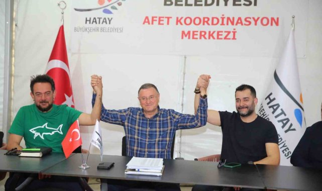 Başkan Savaş:"El ele verip Hatay'ımızı ayağa kaldıracağız"
