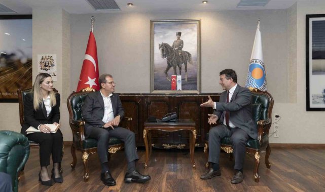 Başkan Seçer: "İlk günden itibaren yaklaşık 10 bin insana geçici barınma temin ettik"