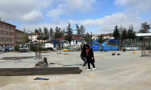 Başkan Tekin ilçede devam eden çalışmaları yerinde inceledi