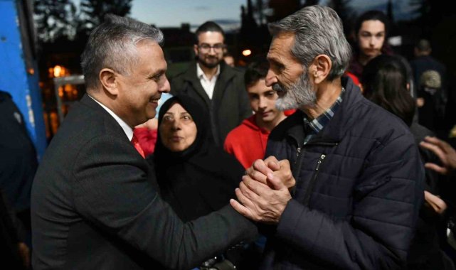 Başkan Uysal: ' 80 bin depremzedenin acil ihtiyacını karşıladık"