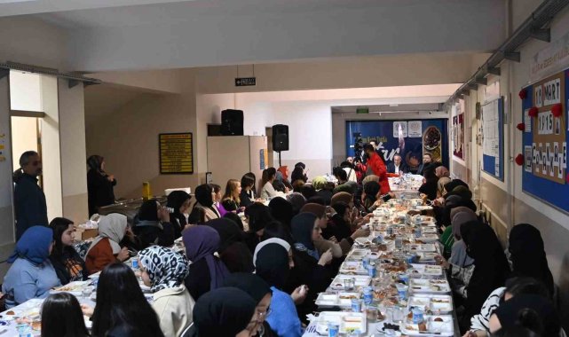 Başkan Yazıcı, okullardaki öğrenci ve velileri ile iftar programında bir araya geliyor