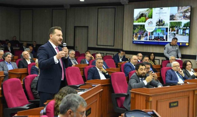 Başkan Yılmaz, "Havanda su dövmüyoruz, netice alıyoruz"