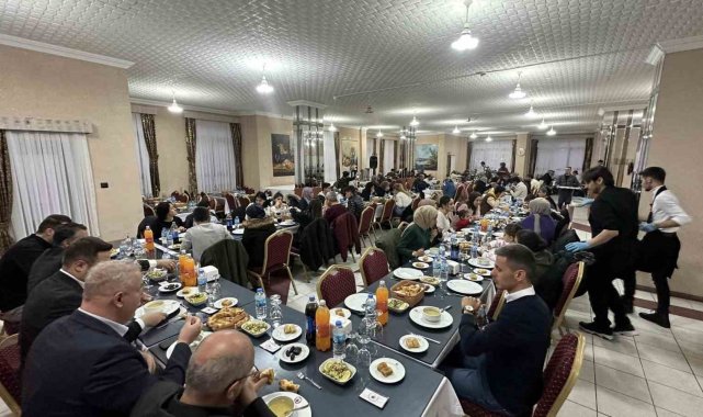 Bayburt'ta depremzedelere iftar programı düzenlendi