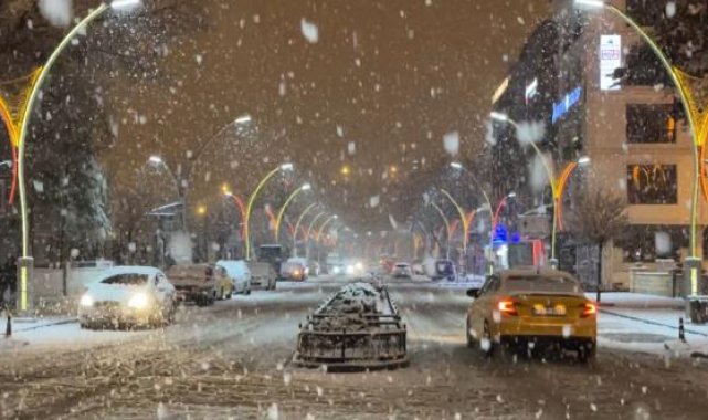 Bayburt'ta Nisan ayında kar yağışı