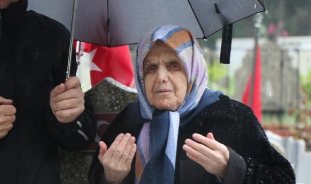 Bayram arifesinde şehitler unutulmadı