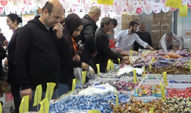 Bayram şekerleri tezgâhları renklendirdi