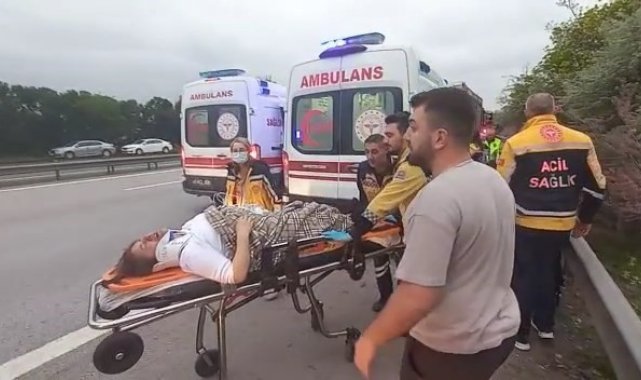 Bayram tatili için yola çıkan minibüs TEM'de devrildi: 13 yaralı
