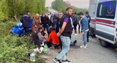 Bayramlaşmadan dönen ailenin bulunduğu patpat devrildi: 7 yaralı