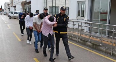 Bekçileri dövüp, çiftlikteki 500 bin liralık zirai ilacı gasbettiler