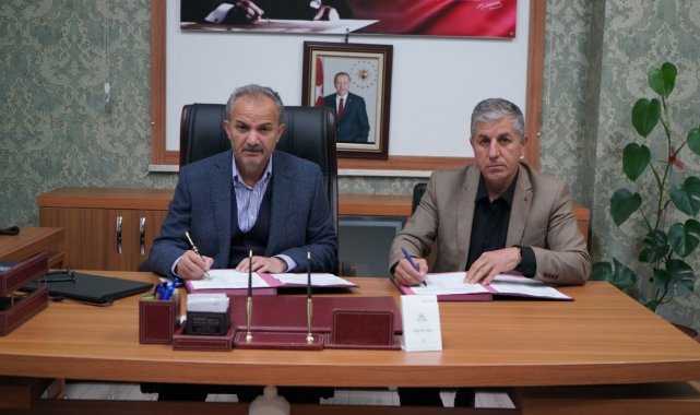 Belediye işçilerinin toplu iş sözleşmesi imzalandı