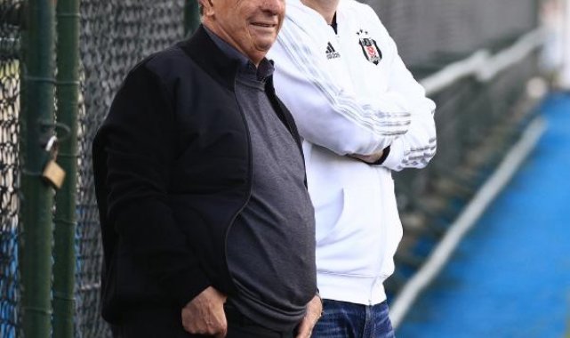 Beşiktaş'ta başkan Ahmet Nur Çebi, bugünkü antrenmanı izledi