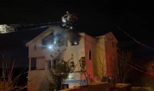 Beykoz'da 3 katlı villada yangın