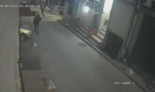 Beyoğlu'nda köpek bakımı nedeniyle tartıştığı kişiyi bıçakladı