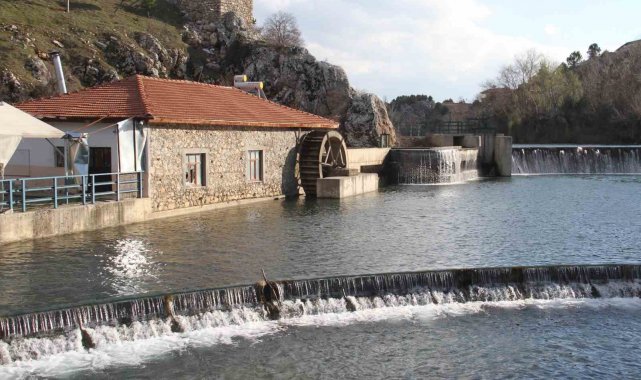 Beyşehir Gölü'nü besleyen Adaköy Göleti ve Baraj Göleti ilkbahar yağışlarıyla can buldu