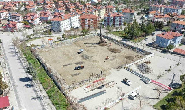 Binbirevler Kapalı Pazaryeri'nin inşaat çalışmaları başladı