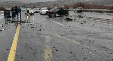 Bingöl'de otomobil ile TIR çarpıştı: 4 yaralı
