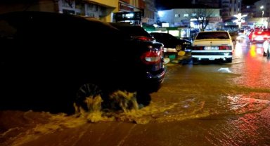 Bingöl'de sağanak günlük yaşamı olumsuz etkiledi