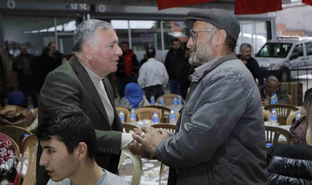 Binlerce Honazlı orucunu kapalı pazaryerinde birlikte açtı