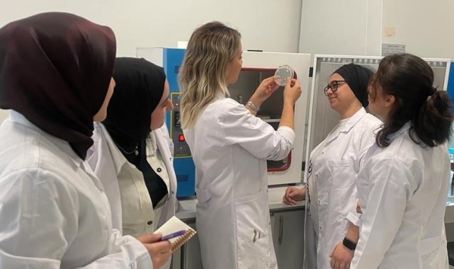 Biyoloji bölümü öğrencilerinin 4 projesi de destek almaya hak kazandı