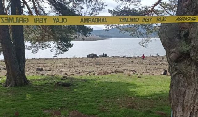 Bolu'da gölette tekne battı: 1 kişi kayboldu