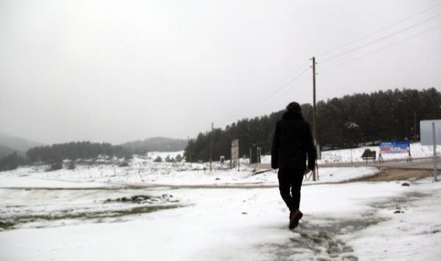Bolu'nun yüksek kesimlerinde kar yağışı