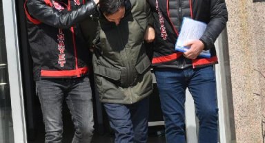 Boşanma aşamasındaki eşini, telefonun ekranında erkı görünce öldürmüş