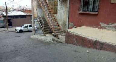 Boşanma aşamasındaki kocası tarafından çocuğunun gözü önünde öldürdü