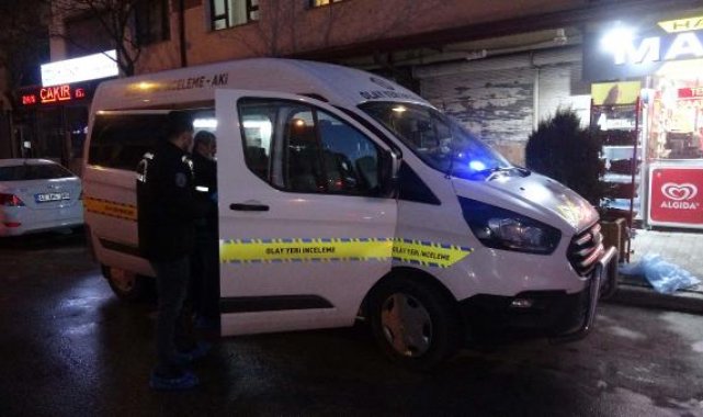 Boşanma aşamasındaki kocası tarafından çocuğunun gözü önünde öldürüldü
