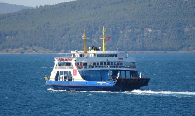 Bozcaada ve Gökçeada feribot seferlerine 'fırtına' engeli