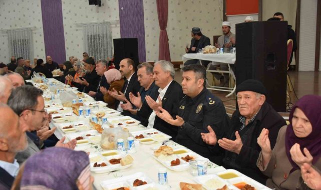 Bozüyük'te Şehit Aileleri ve Gaziler Dayanışma Derneği tarafından iftar programı düzenlendi