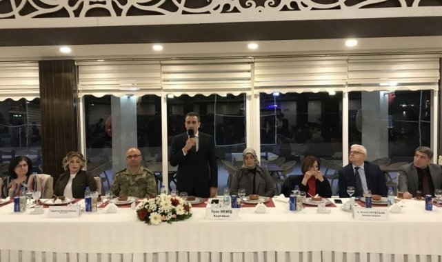 Burhaniye'de Kaymakam Memiş, depremzedelerle iftarda bir araya geldi