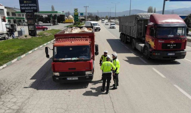 Bursa polisinden dronlu bayram denetimi