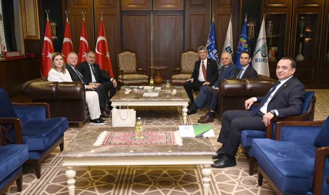 Bursa vizyonu çalışması Başkan Aktaş'a sunuldu